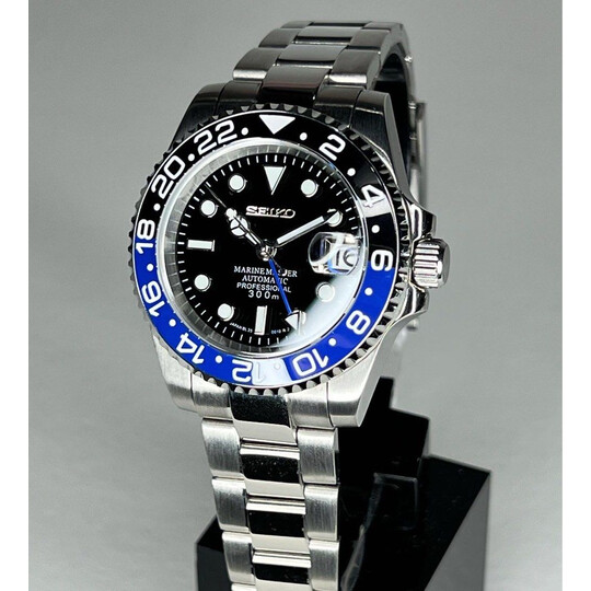 Custom Seiko Mod • GMT Batman Batgirl • 40mm